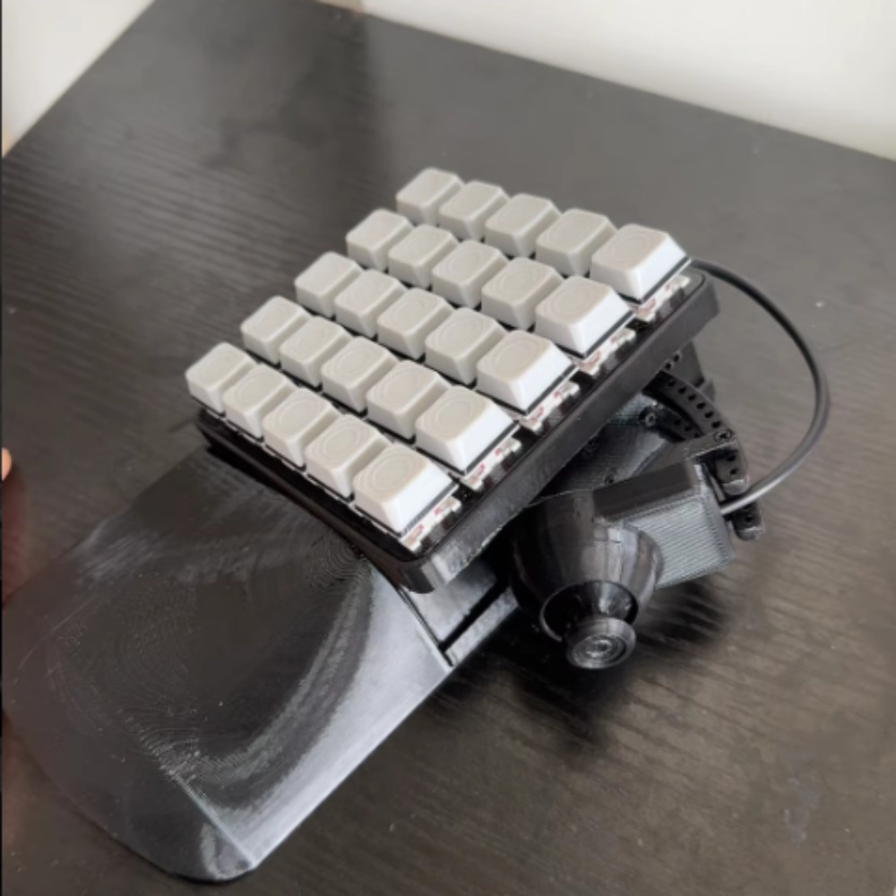 DIY One-handed Game Joystick G - Gaming Keyboard Hand recensione e prezzo