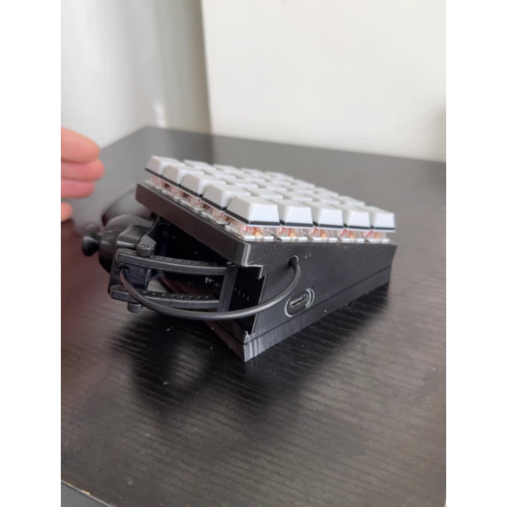 DIY One-handed Game Joystick G - Gaming Keyboard Hand recensione e prezzo