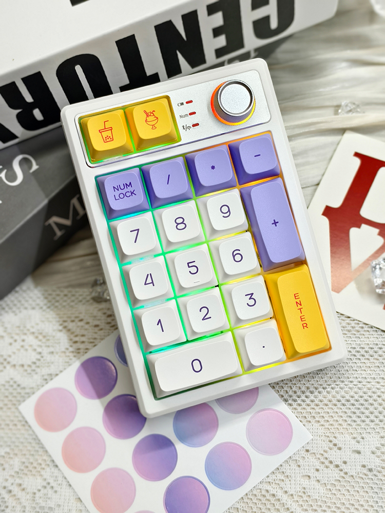 Tri Modes Bluetooth KEYCOOL Pr - Gaming Keyboard No Number Pad recensione e prezzo