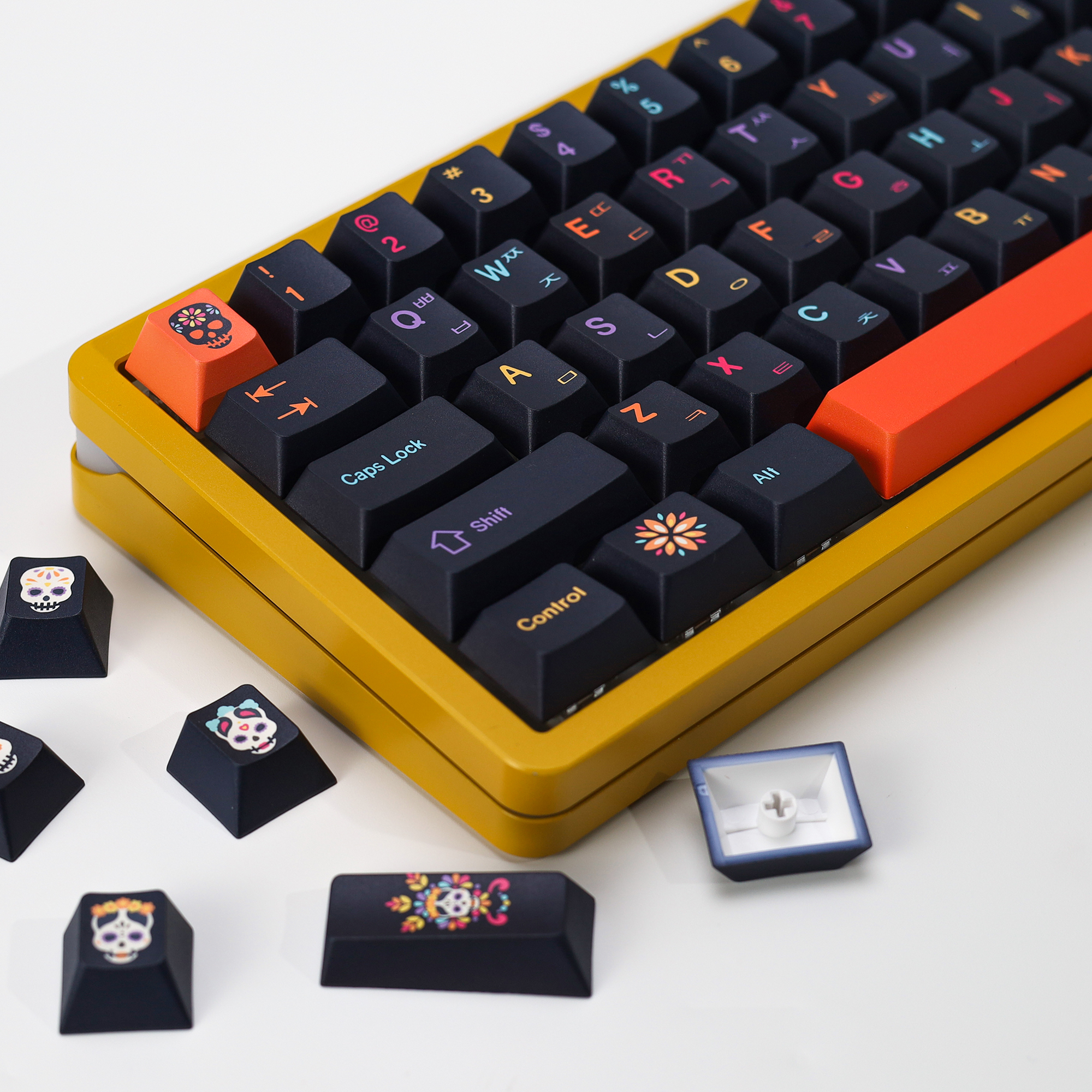 KBDiy GMK Mictlan Cherry Profi - Gaming Keyboard No Number Pad recensione e prezzo