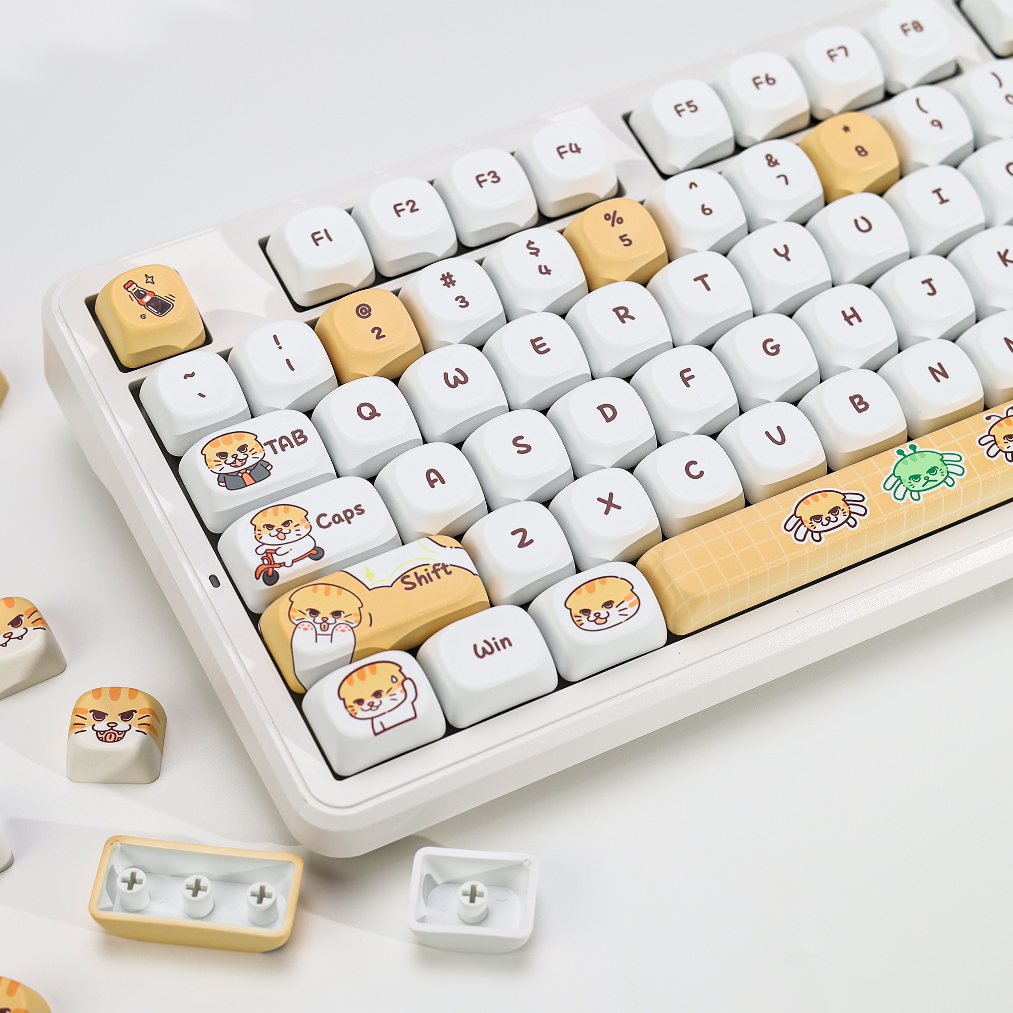 KBDiy Cute Bad Cat Theme Keyca - Gaming Keyboard No Number Pad recensione e prezzo